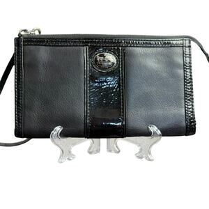 Women's Designer Vintage Coach New York Black Clutch Wallet Purse w/ Wrist Strap